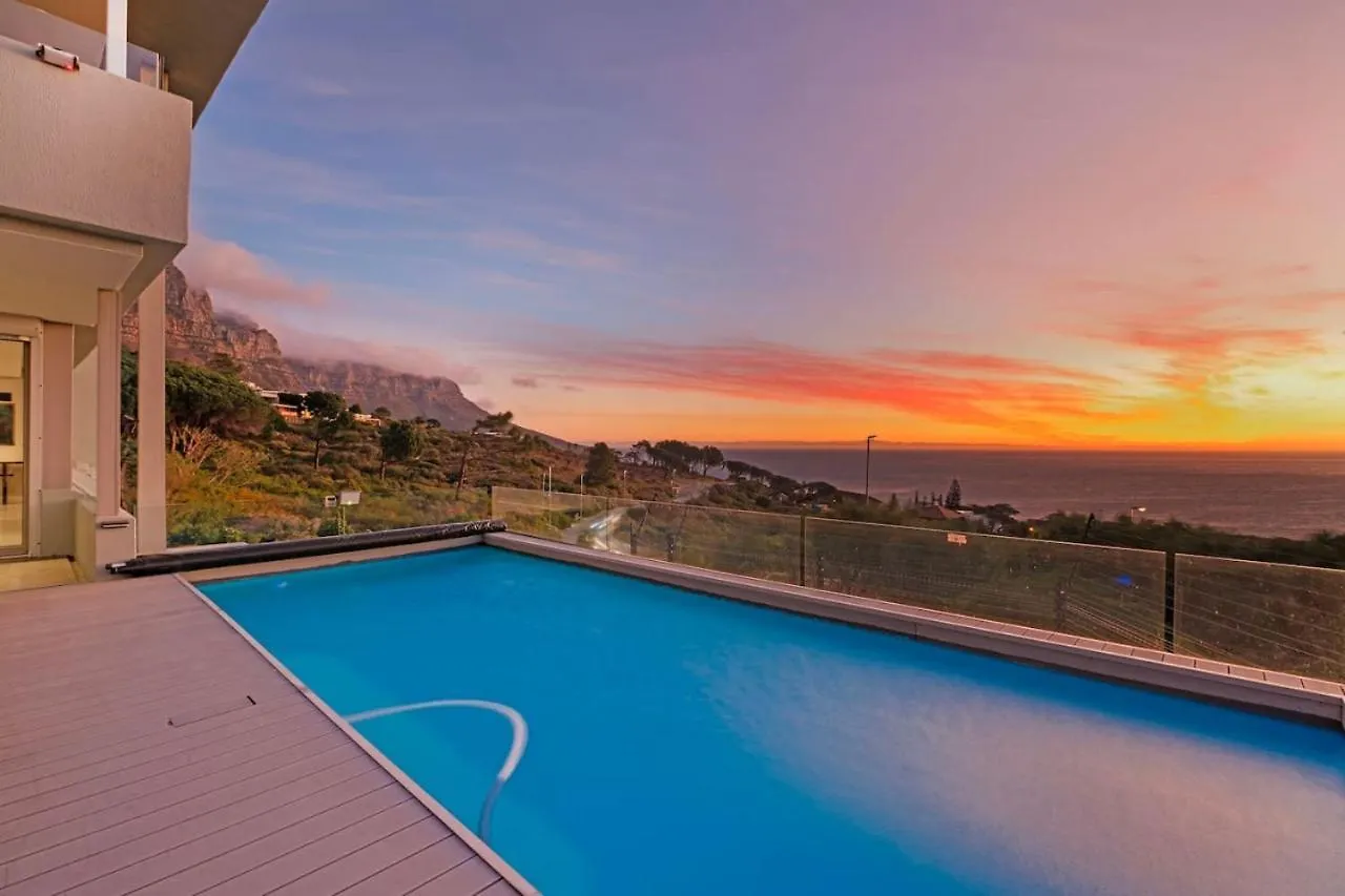 Hot Tub Heated Pool Fully Serviced Inverter Κέιπ Τάουν 0*,  Νότια Αφρική